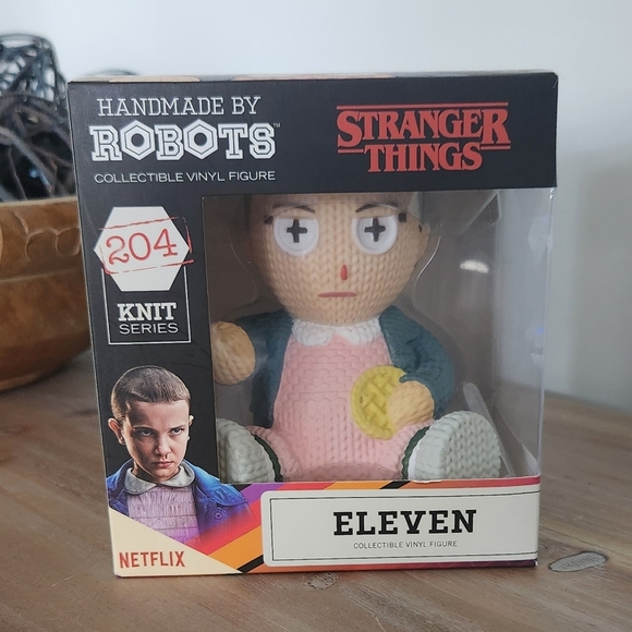 Stranger Things Other - Handmade by Robots – Stranger Things – Eleven #204 – Vinyl Figure – NIB 🍩✨